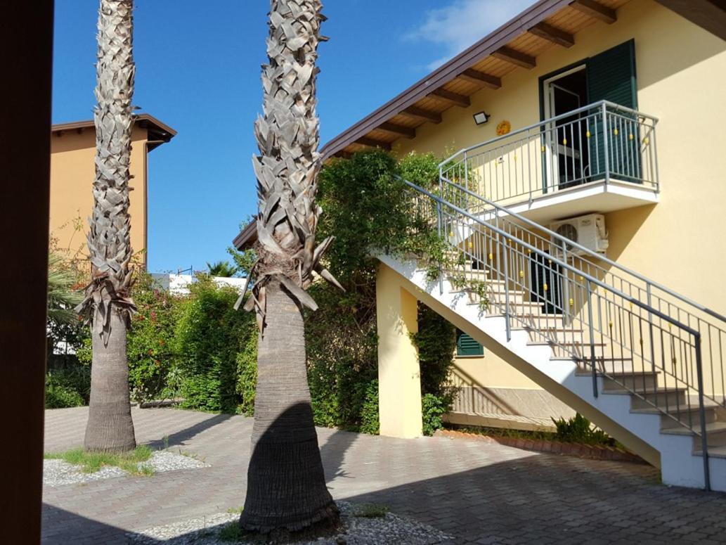 Villa Gabriella Патти Экстерьер фото